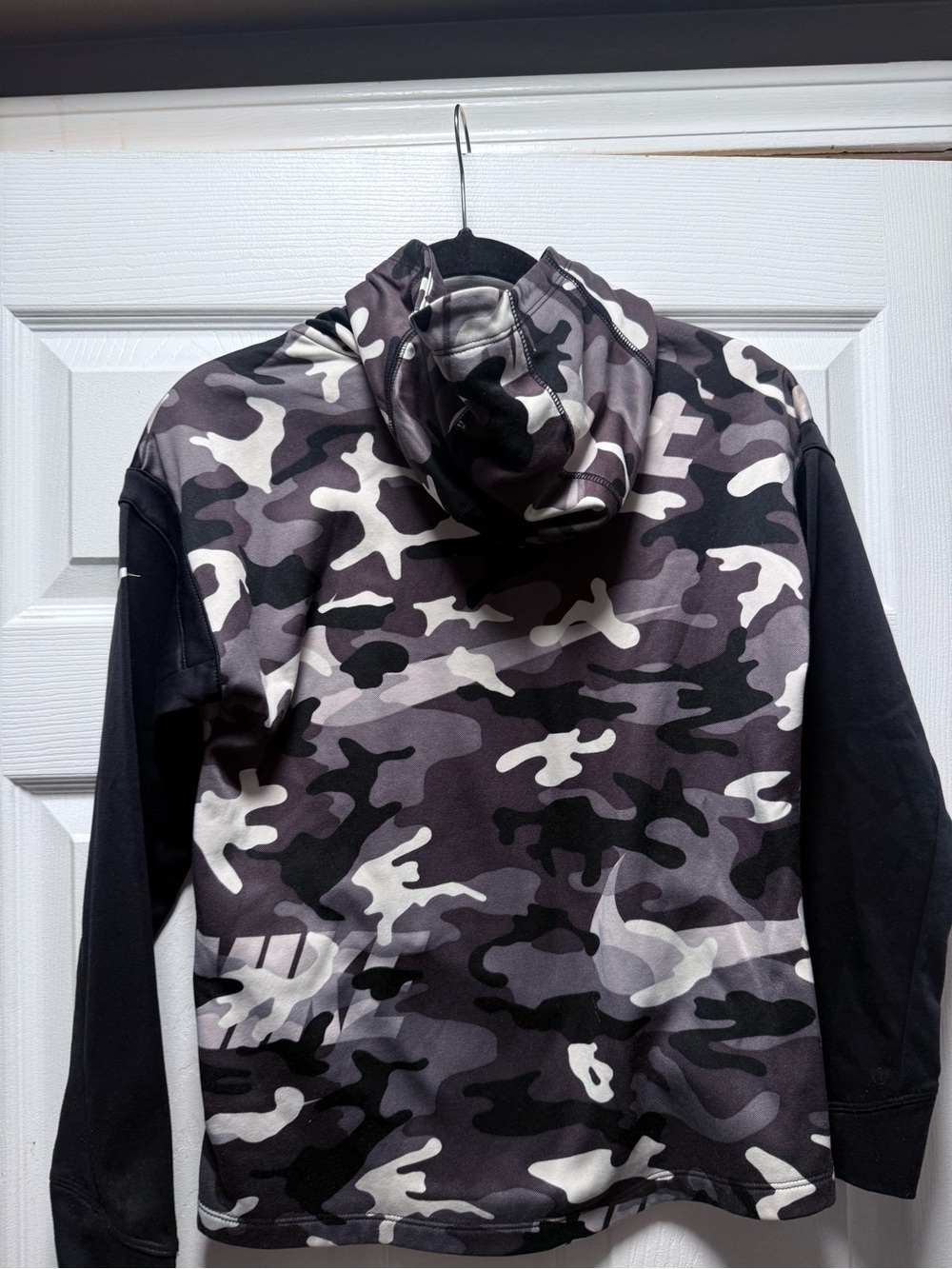 Nike Boy’s Dri Fit Performance Camo Hoodie - Black & Gray - Picture 2 of 4